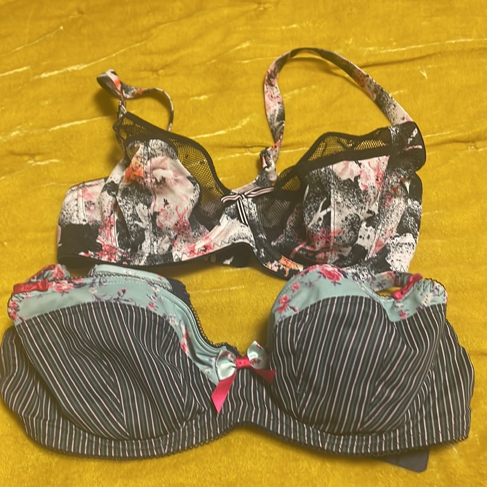 Two Bras Freya underwire no pad 32D